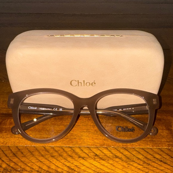 Chloe Brown Round Glasses with Pink and Cream Cases - Picture 5 of 5